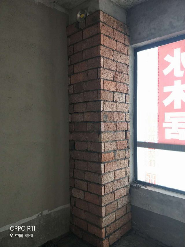 10廚房煙道砌墻加固處理，防止墻面磚受熱脫落.jpg